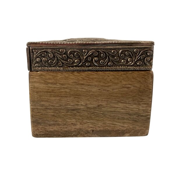 Wood And Metal Hamsa Decorative Box With Intricate Engraving - Picture 6 of 11